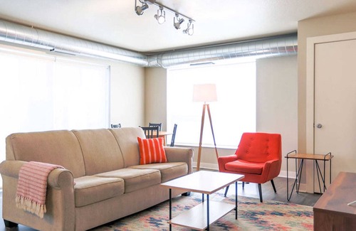 Whittier Apartment | Kasa | Family Friendly, Self Check-In + Gym Access | Minneapolis