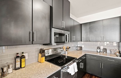 Northeast Dallas Apartment | Kasa | Family Friendly 2BD + Pool Access | Dallas