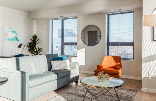 Lowry Hill East Apartment | Kasa | Inviting 1 BD + Fast Wifi | Minneapolis