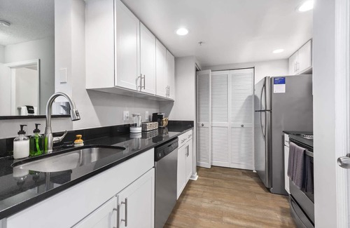 Delray Beach Apartment | Kasa | Modern 2 BD + Pet Friendly | Delray Beach