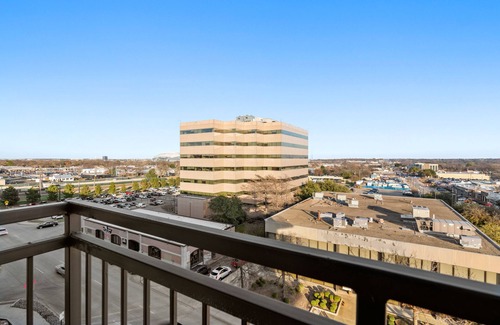 Central Arlington Apartment | Kasa | Near Esports Stadium | Arlington