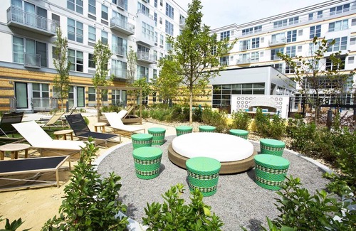 South Side Flats Apartment | Kasa | Spacious 3 Bedroom with Amenity Access | Pittsburgh