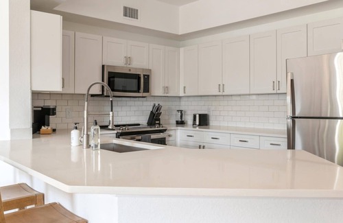 Wellington Apartment | Kasa | Sunny 1BD + Pet Friendly | Wellington