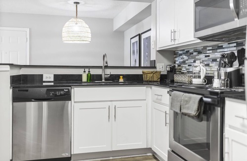 Delray Beach Apartment | Kasa | Welcoming 1 BD + Near the Beach | Delray Beach