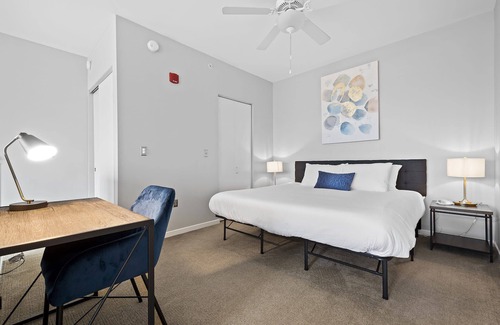 South Side Flats Apartment | Kasa | Within Walking Distance of Three Museums | Pittsburgh