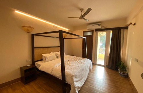 Mahmoorganj Apartment | Kashi Abode Centrally located Modern 3bhk Apartment at Varanasi by Roamhome