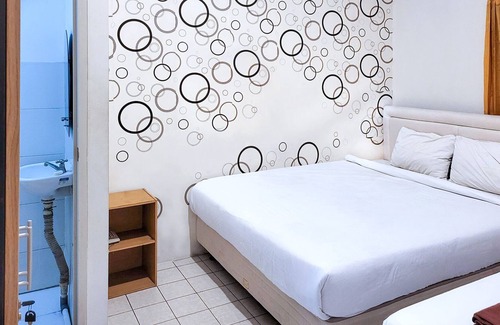 East Jakarta House | Kasmaran Guest House Syariah