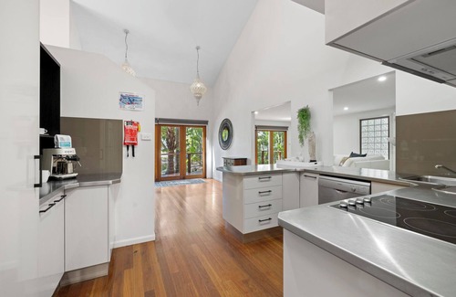 Coffs Harbour House | Kasuari - Steps to Resort Pool, Beach Front Location