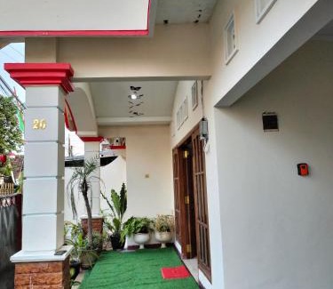Madiun House | Kaswari 3BR Home - entire home