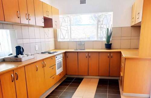 Windhoek House | Kate's Nest Guesthouse