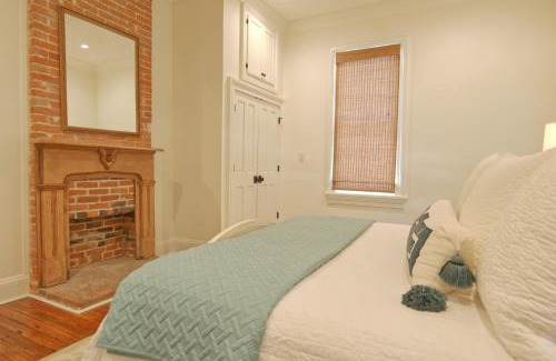 Natchez House | Katie's Cottage in Natchez, Charming Historic Home