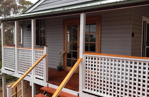 Sydney House | Katoomba Hideaway - Blue Mountains Modern Getaway