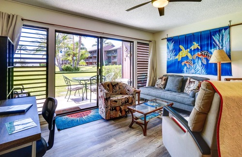 Kaunakakai Condo | Kaunakakai Condo: Walk to Beach, Community Pool!