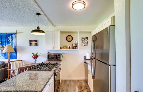Kaunakakai Condo | Kaunakakai Condo: Walk to Beach, Community Pool!