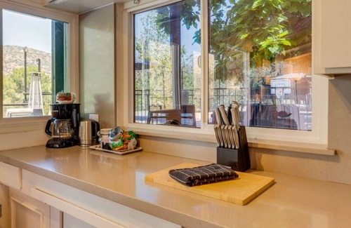 Kaweah House | Kaweah River Cabin House