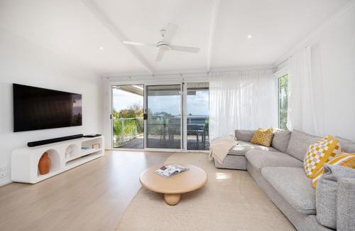 Mount Martha House | Kaya Beach House - Family Villa with Water Views