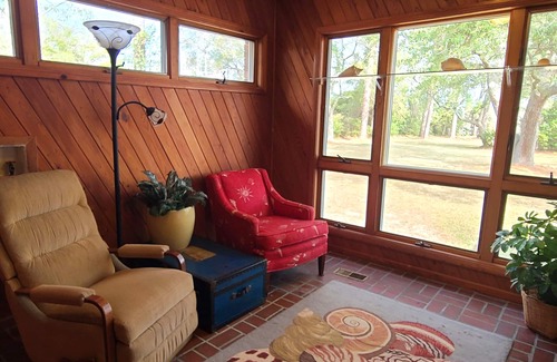 Oak Island House | Kayak Backyard or 1/2 mile to Beach Single Level Very Few Stairs Pet Friendly