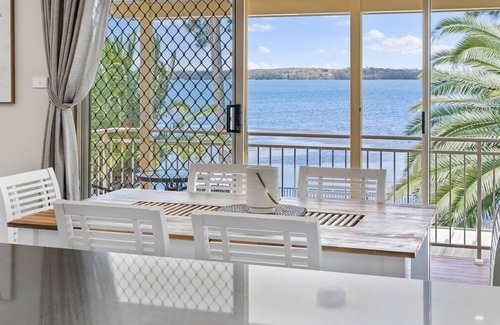 Charmhaven House | Kayak - Pool - Waterfront Paradise in Charmhaven