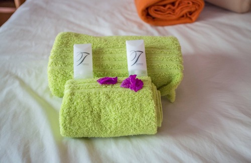 Ndiyona Cabin | Kayova River Lodge