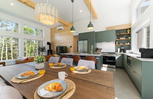 Baie-St-Paul Ski Chalet | Kbane 31: Peaceful Chalet with Spa & Scenic Views