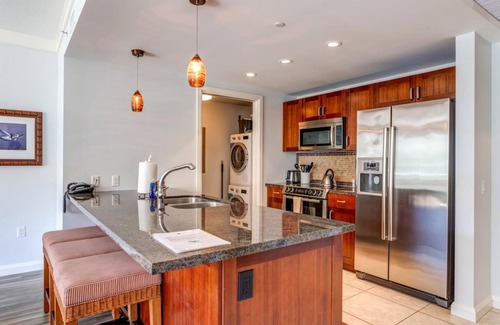 Honokowai Condo | KBM Resorts | Spacious 5-Bedroom Honua Kai Collection | Multi Unit Listing | Same Floor | Ocean Views | 3 Free Rental Cars! HKH-406/12/23