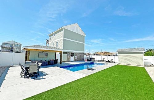 Kill Devil Hills House | KD300- Saltwater Cottage