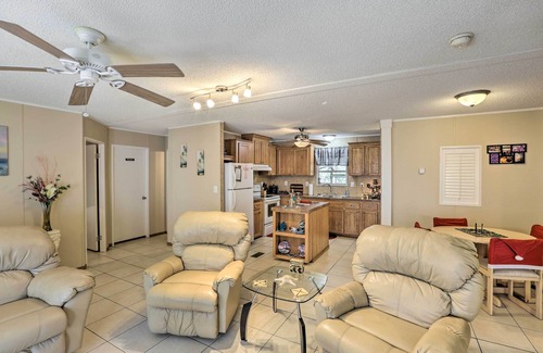 Salem Cottage | Keaton Beach Escape w/Hot Tub < 2 Mi to Shore