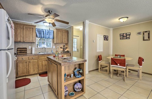 Salem Cottage | Keaton Beach Escape w/Hot Tub < 2 Mi to Shore