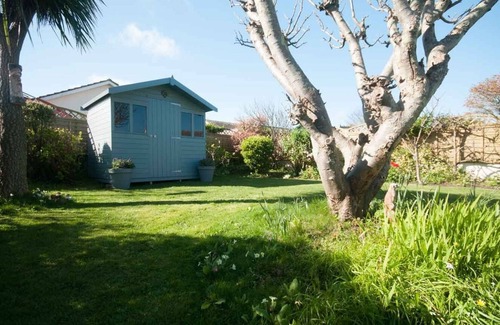 Crantock Cottage | KEELYN, pet friendly, country holiday cottage in Crantock