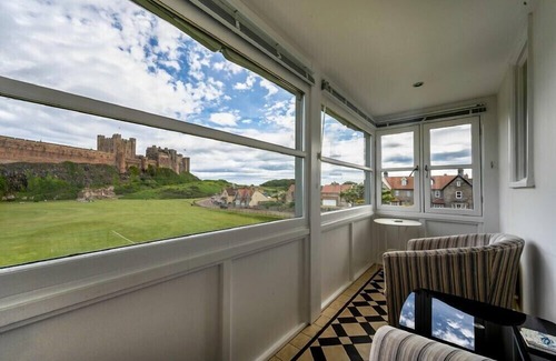 Bamburgh House | KEEPER'S VIEW, family friendly, country holiday cottage in Bamburgh
