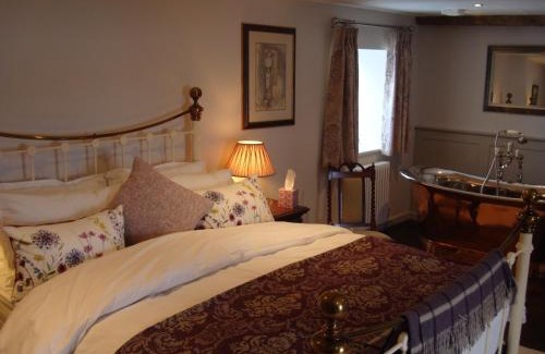 Holt Bed & Breakfast | Keepers Cottage Guest House