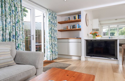 Bugford Cottage | Keepers Lodge, Hillfield Village