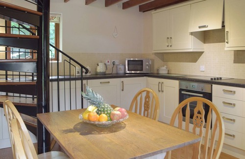 Dinas Cross Cottage | Keeper’s Nook - Dinas Country Club