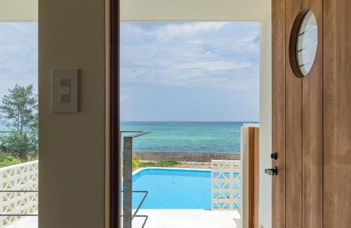 Unten House | Keiki BeachHouse & Cafe