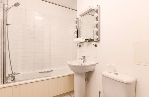 Shadwell Apartment | Kelday Heights City View Flat