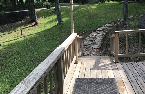 Suring Cabin | Kelly Lake Cabin with beautiful sand beach