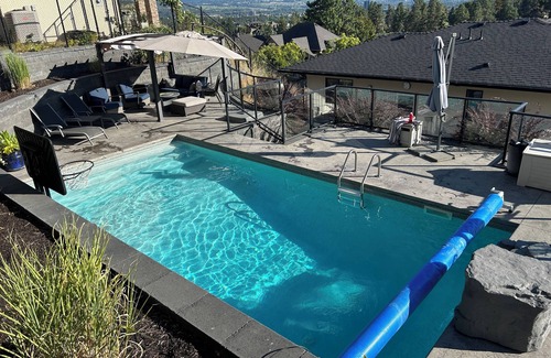 North Glenmore House | Kelowna Oasis on Knox Mountain minutes from downtown. Great for families!