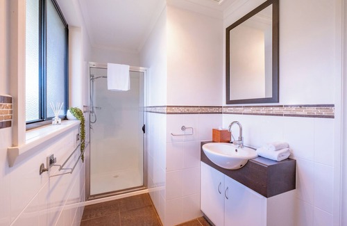 Coles Bay House | Kelp