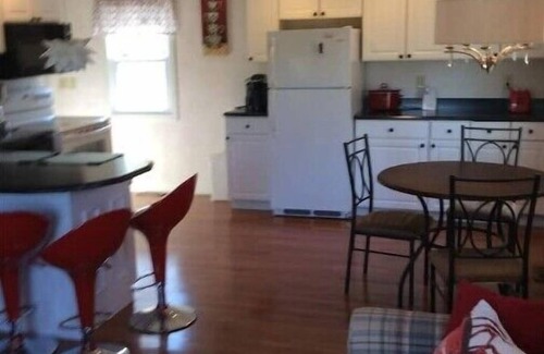 Erie Cottage | Kelso Woods with private beach access!n