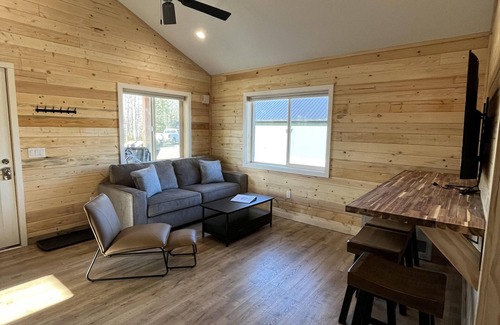 Kalifornsky Cabin | Kenai Adventure Cabins Sockeye 2/1