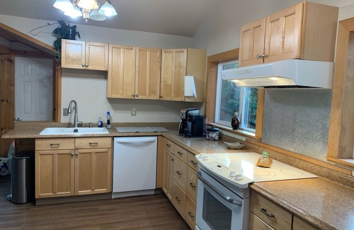Funny River House | Kenai Rv 600 Yrds Away/Summer & Winter Activities/Funny River Ranch Rentals