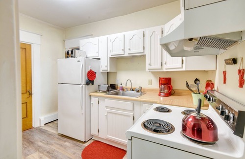 Kennebunk Apartment | Kennebunk Apartment w/Local Beach Access!