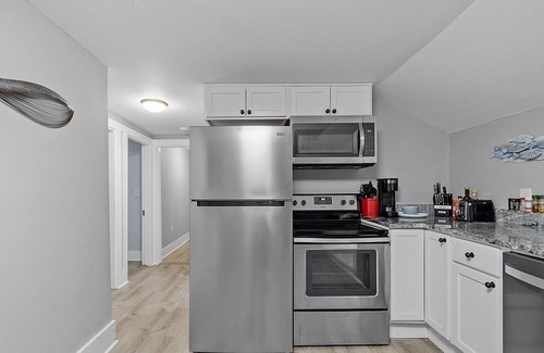 Kennebunk House | Kennebunk/Kennebunkport Beach House with Swimming Pool!