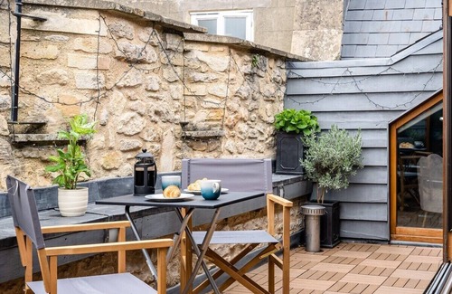 Bath Apartment | Kensington Heights - Georgian Converted Chapel