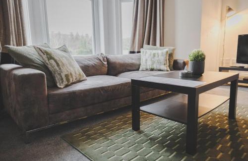 Jesmond Apartment | Kensington House by Warren Collection