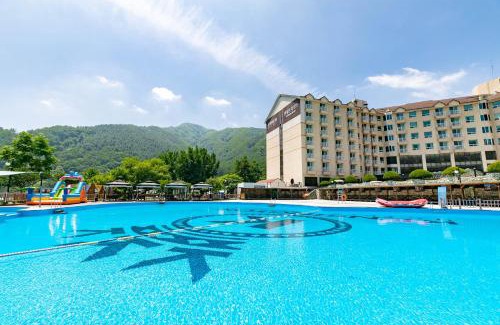 Deokhyeon Resort | Kensington Resort Gapyeong