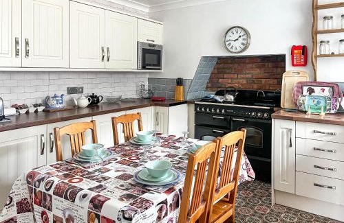 Carmarthen House | Kent House