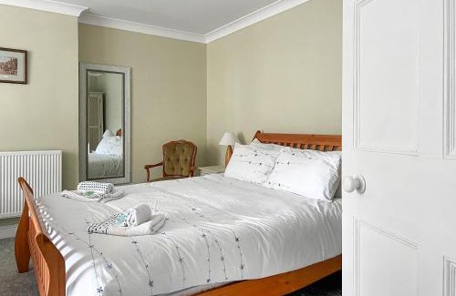 Carmarthen House | Kent House
