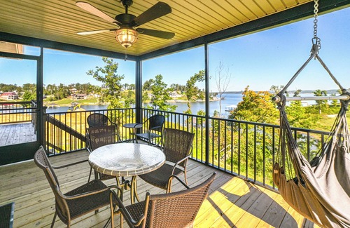 Gilbertsville House | Kentucky Lake Home w/Shared Dock!