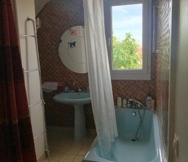 Plateau — Pyramide House | Ker Anna